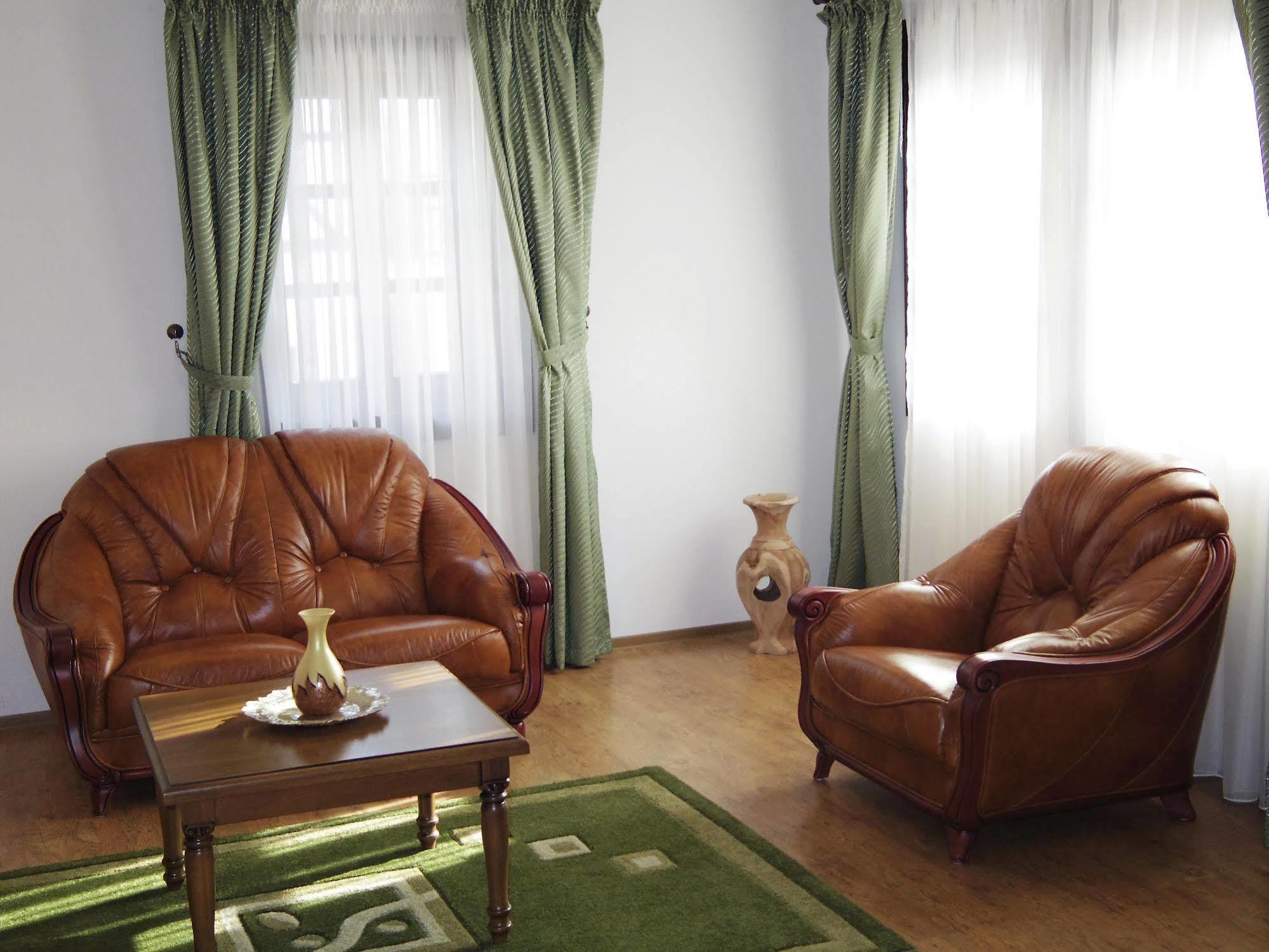 Hotel Castel Royal Újmosnica Kültér fotó