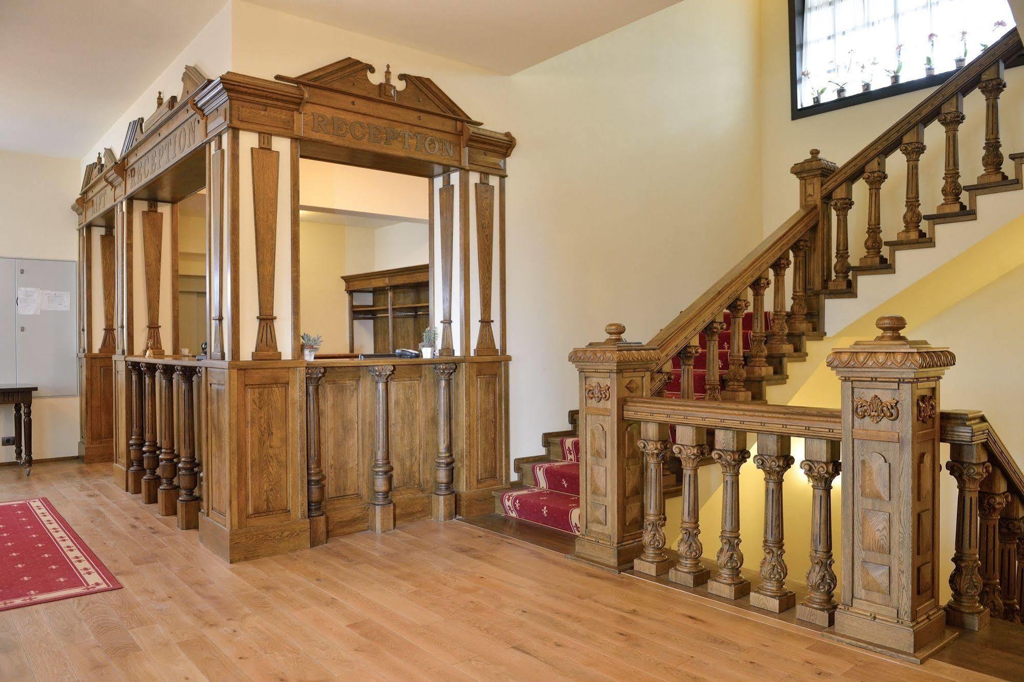 Hotel Castel Royal Újmosnica Kültér fotó